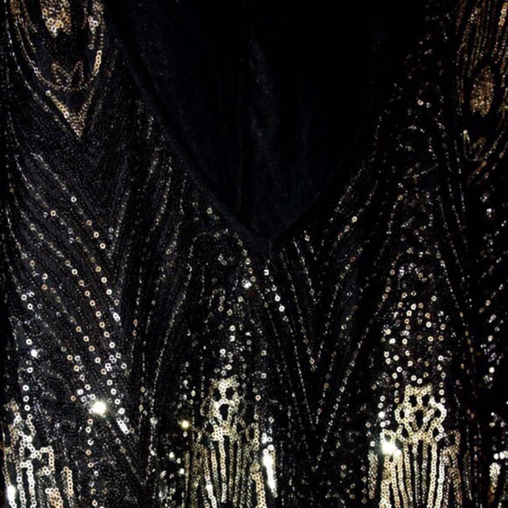 Forever 21+ trendy peacock sequin top - Picture 5 of 6